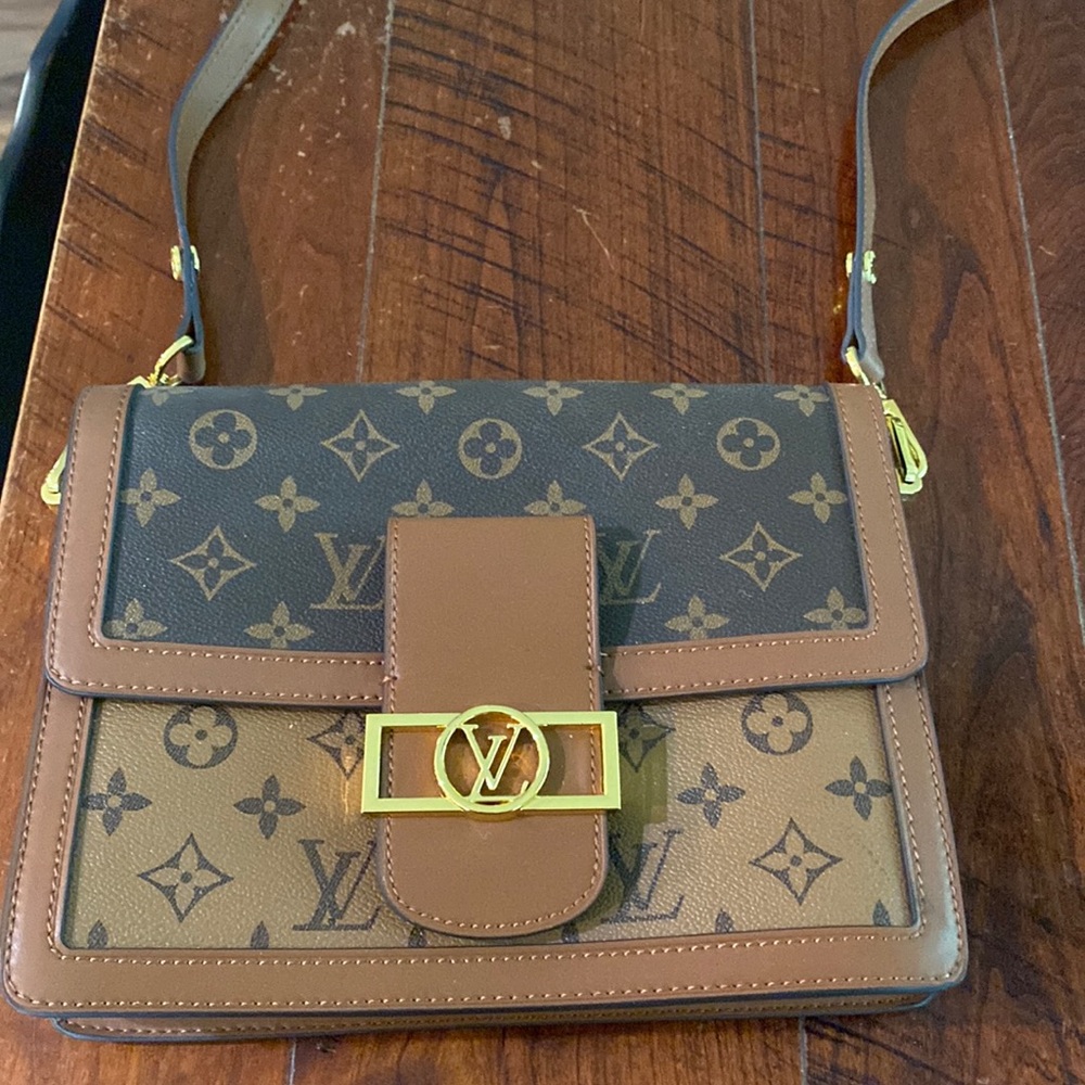 Louis Vuitton Dauphine Purse